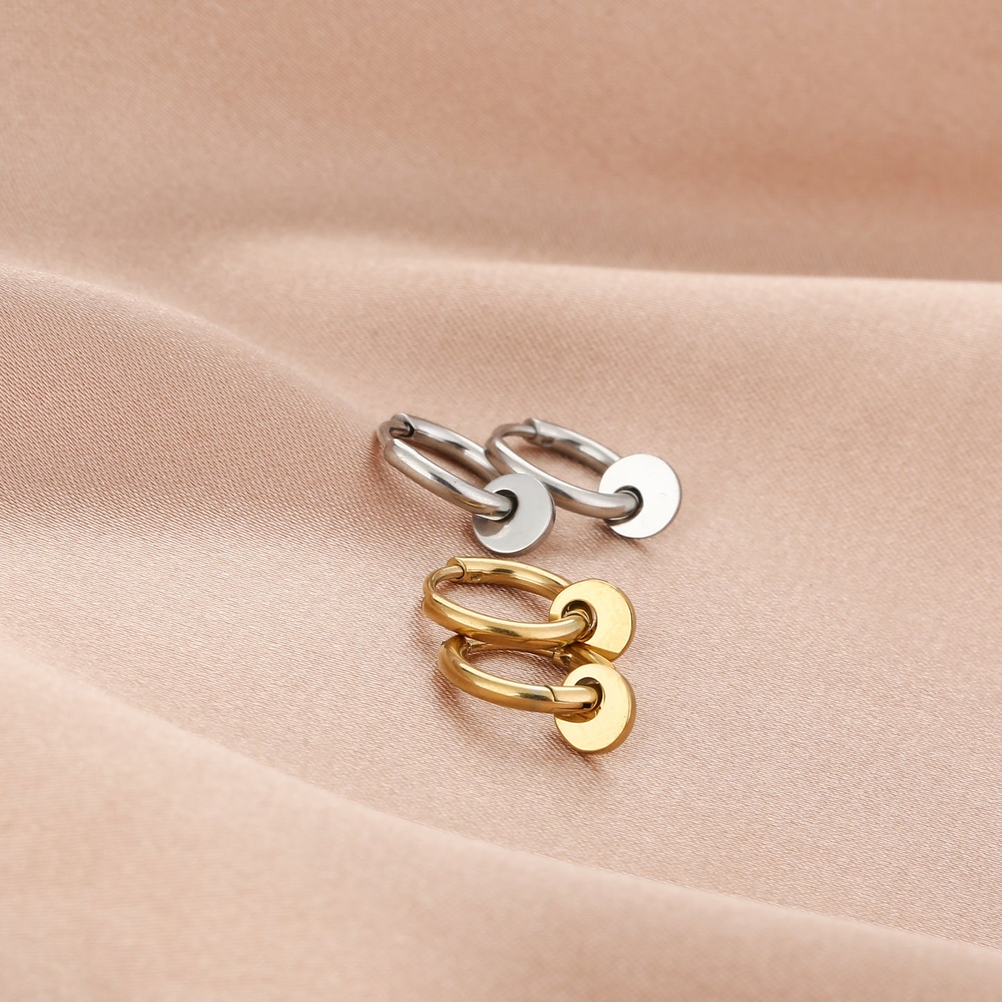 Ilsa oorbellen met cirkelvormige hanger | goud - Iristra