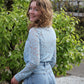 Kanten mesh top met lange mouwen en ronde hals Tess | Lichtblauw - Iristra